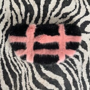 SHRIMPS Pink & Black Plush Faux Fur Geo Print Zippered Clutch OS Designer Edgy